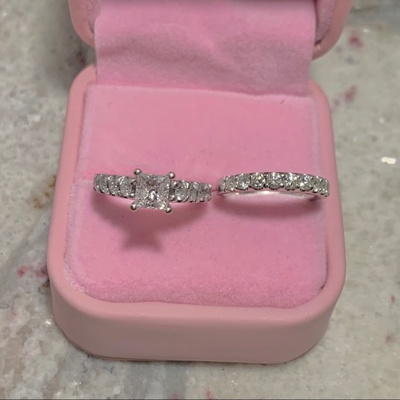 SOLD Diamond Engagement / Wedding set - Picture 4 of 9